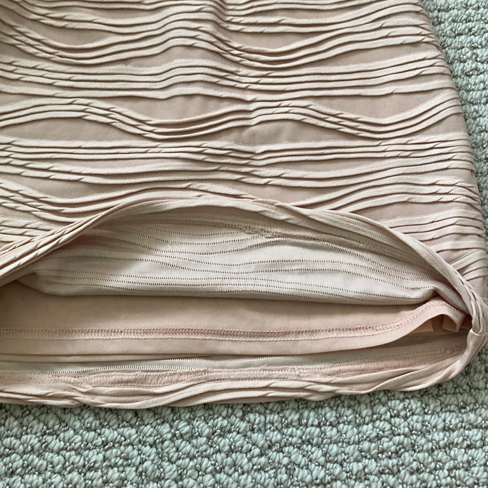 EUC Sparkle & Fade Blush Textured Skirt (Size XS) - Picture 4 of 6